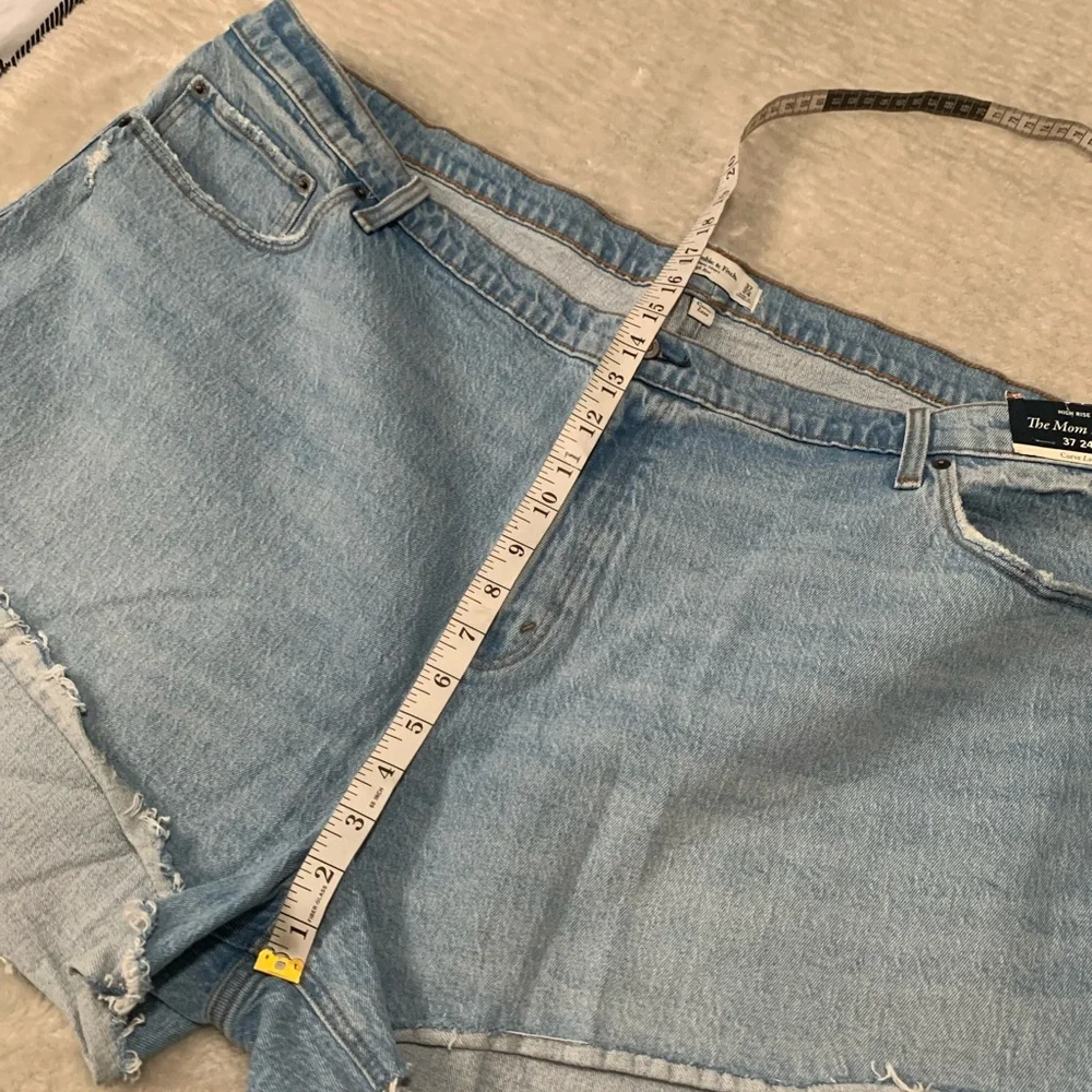 New Abercrombie & Fitch Mom High Rise Curve Love Blue Shorts Plus 37‎ 24 b